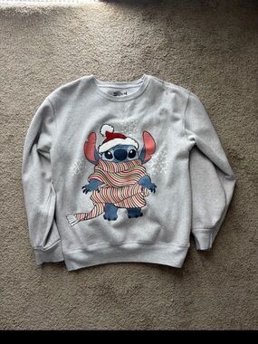 Gray Stitch Holiday Sweatshirt with Festive Scarf Graphic
